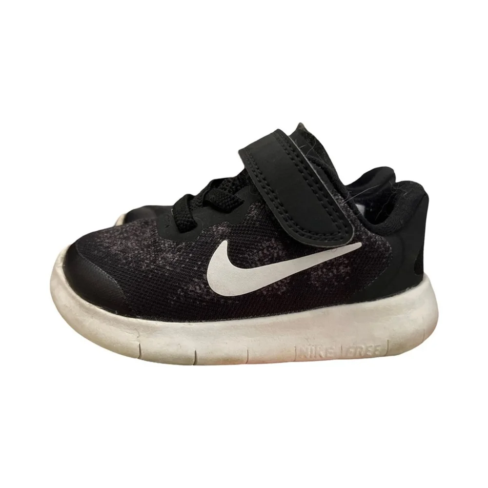 Boys' Nike Free RN - size 5